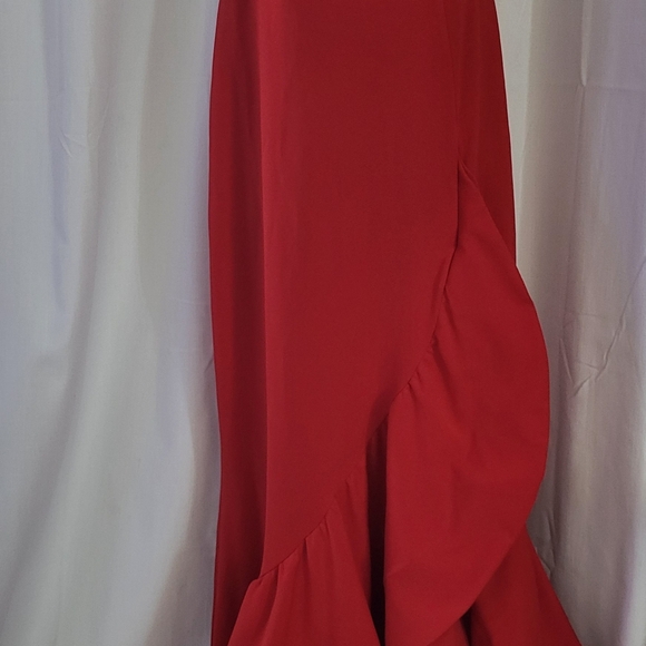 Elegant long Red dress - Picture 3 of 6